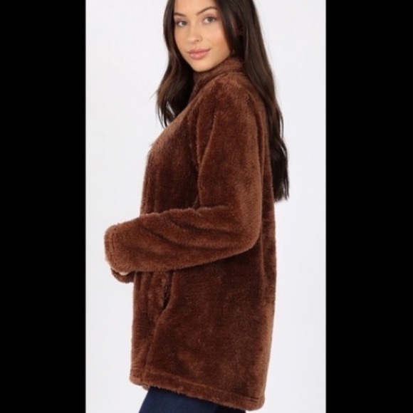 Faux Fur Jacket (1 XL Left) - Picture 2 of 7